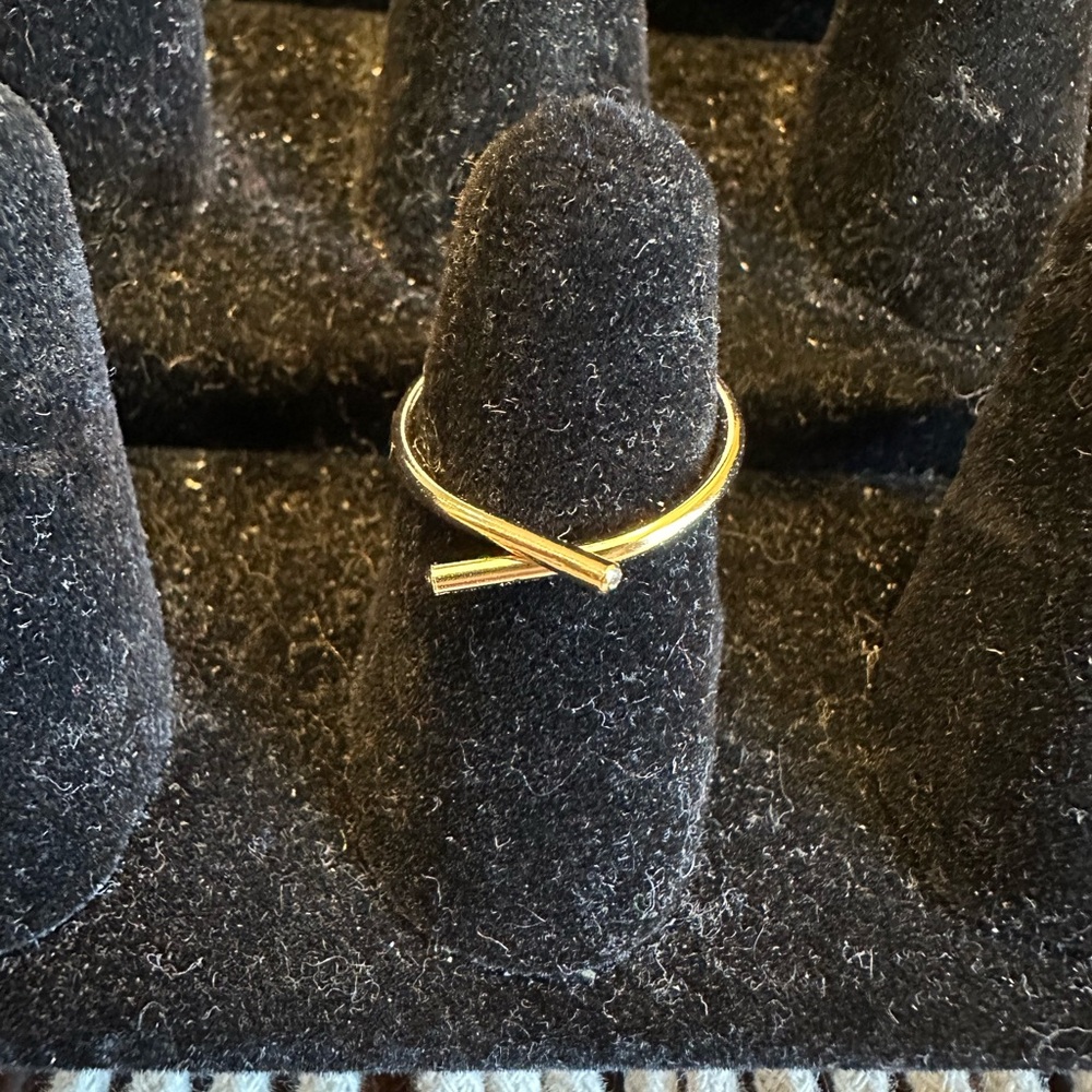 And Lovely Gold Twist Women's Ring size 6 NWT‎